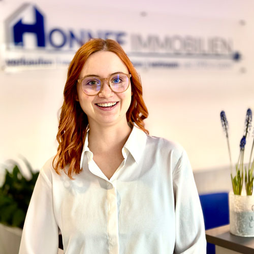 honnef-immobilen-team-Fabienne